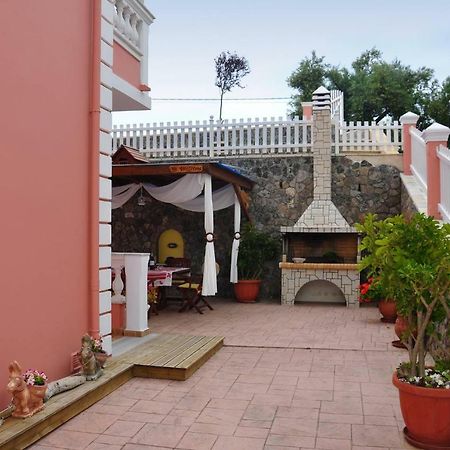 אגיוס גיורגיוס פגון Angela Pool Apartments מראה חיצוני תמונה
