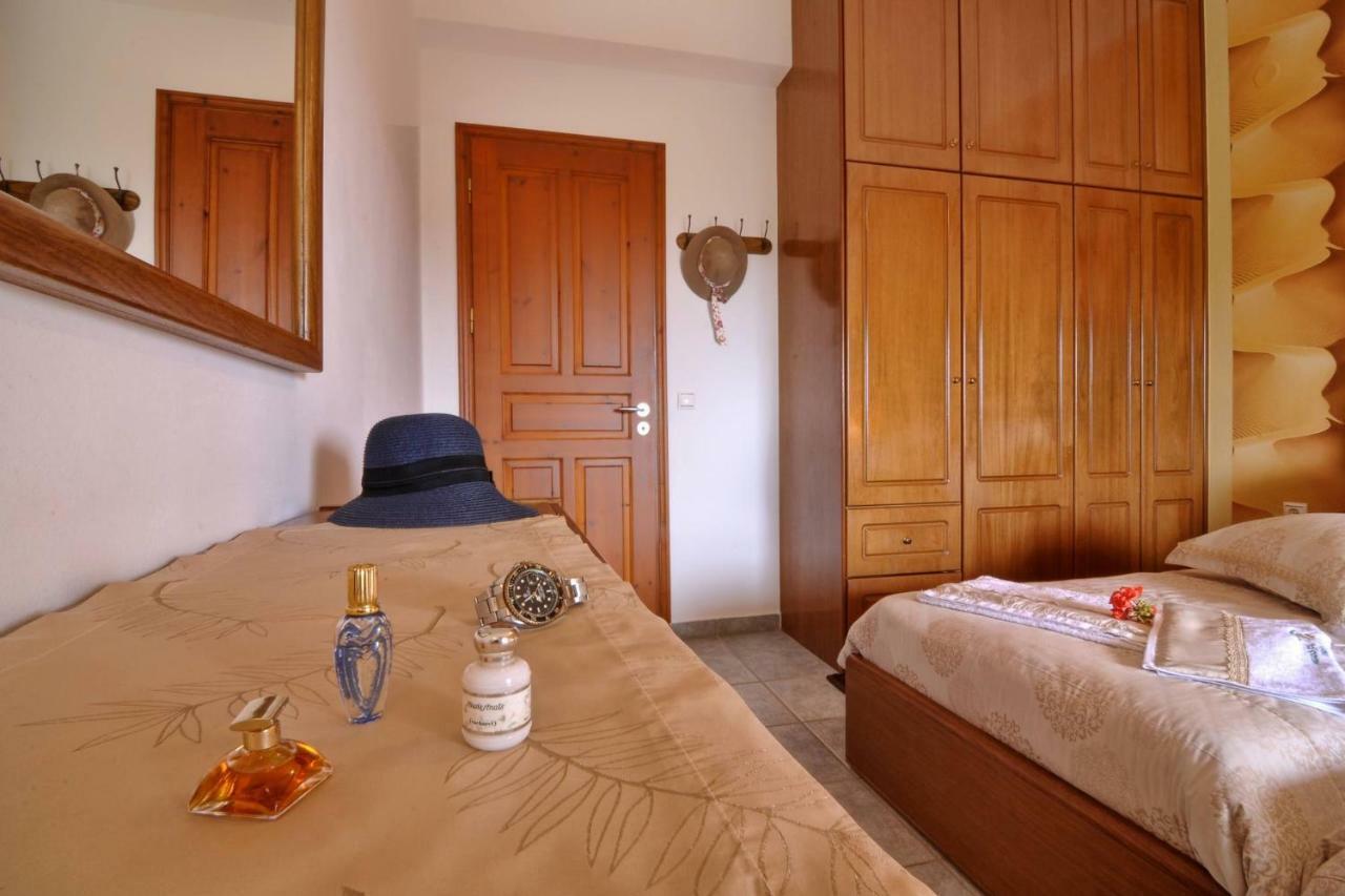 אגיוס גיורגיוס פגון Angela Pool Apartments מראה חיצוני תמונה